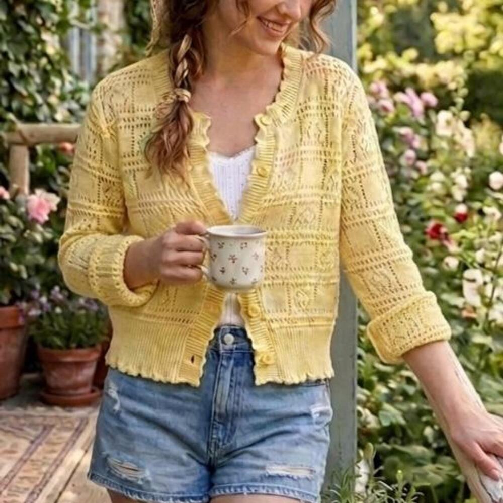 FAITH & ZOE Yellow Pointelle Knit Cardigan Sweater Scalloped Medium